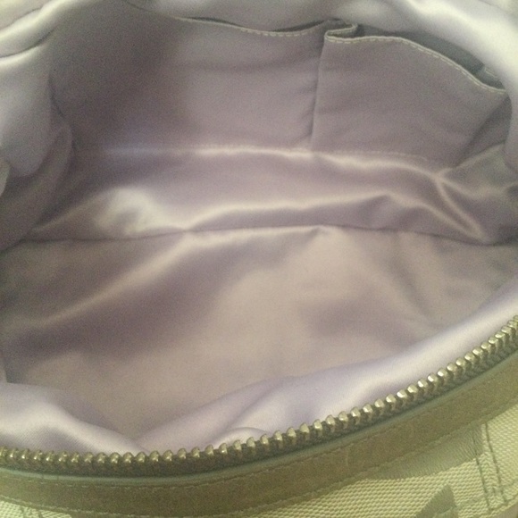 Coach Maggie Op Art Signature Silver Handbag - Picture 14 of 16